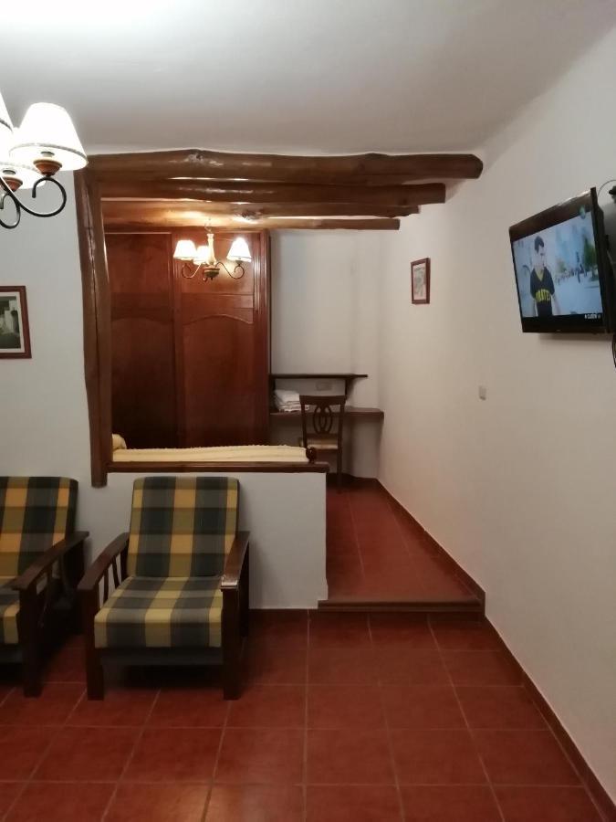 Hostal Ruta De Las Nieves Capileira Exterior photo